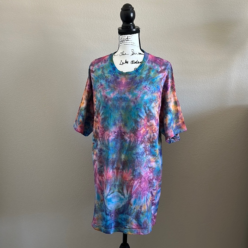 NWOT Daydreamers Custom Designed Tie-dye Oversized T-shirt - Small Busin…